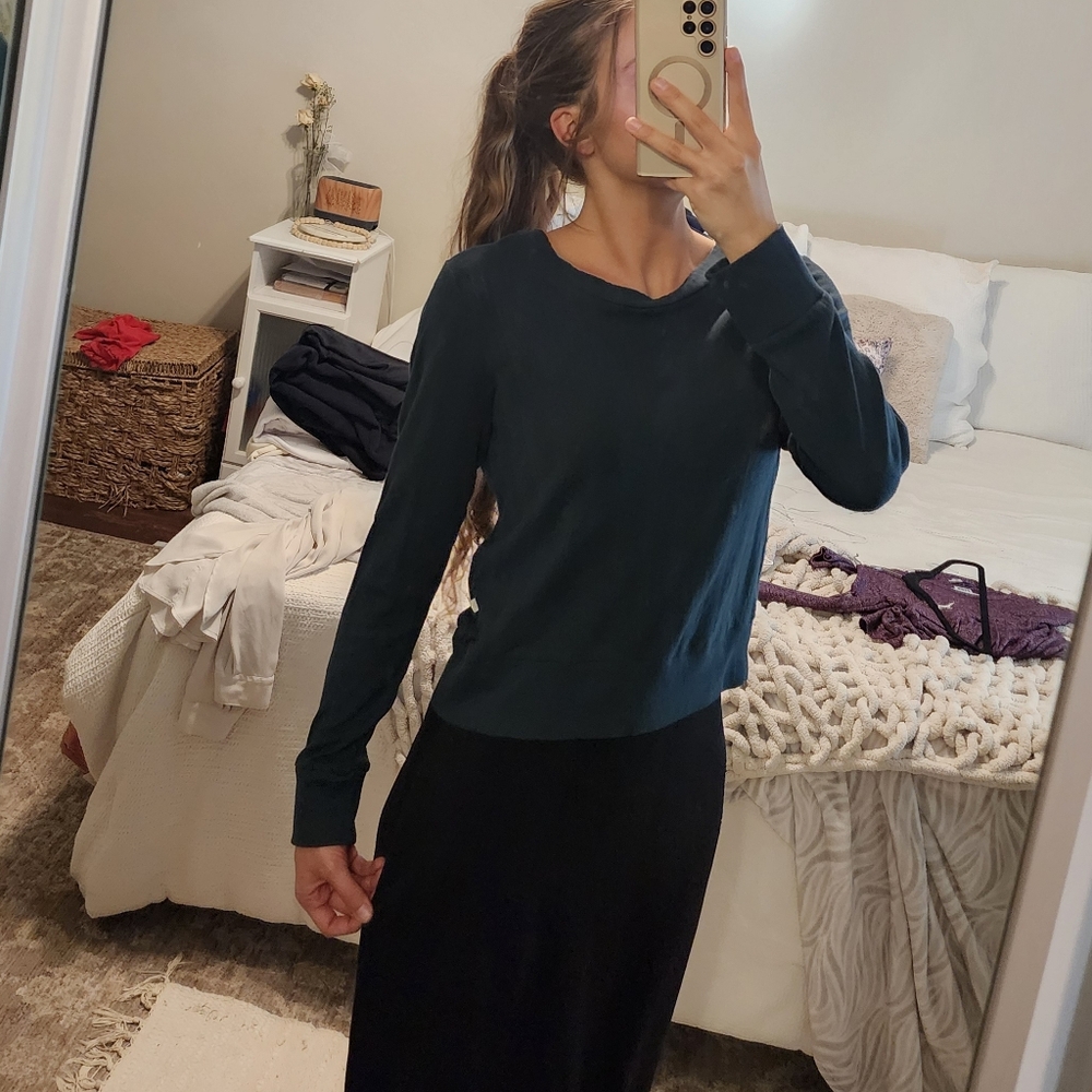 Cropped Long Sleeve Tee